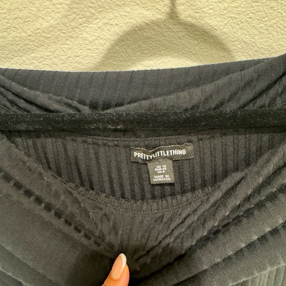 PrettyLittleThing Charcoal Ribbed Top - Picture 3 of 4